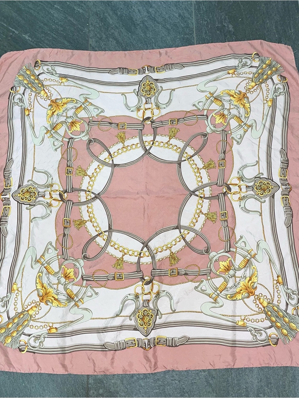 Women's Pink Chain Print Silk-Look Scarf